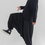 Dark-cropped Crotchless Pants