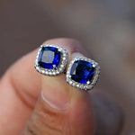 Saphir Square Stud Earrings