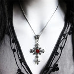 Veldrith Noirelle Necklace | White Gold