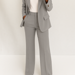 Raquel - Elegante Traje a Medida