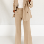 Raquel - Elegante Traje a Medida