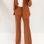 Raquel - Elegante Traje a Medida