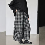 Womenâ€™s Retro Plaid Loose-fitting Tulip Pants