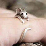 Adorable Mouse Wrap Ring – Vintage Adjustable Jewelry
