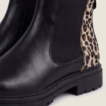 Chelsea Botas Negras – Detalle Leopardo