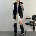 Loose-fitting Sleeveless Collarless Vest