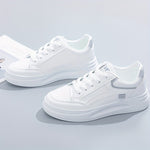 Chic White Sneakers Lightweight Comfort