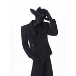 Structured-shoulder Blazer with A Sculptural Silhouette